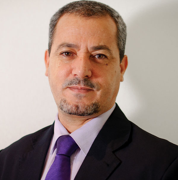 صورة مدير مركز ابن خلدون